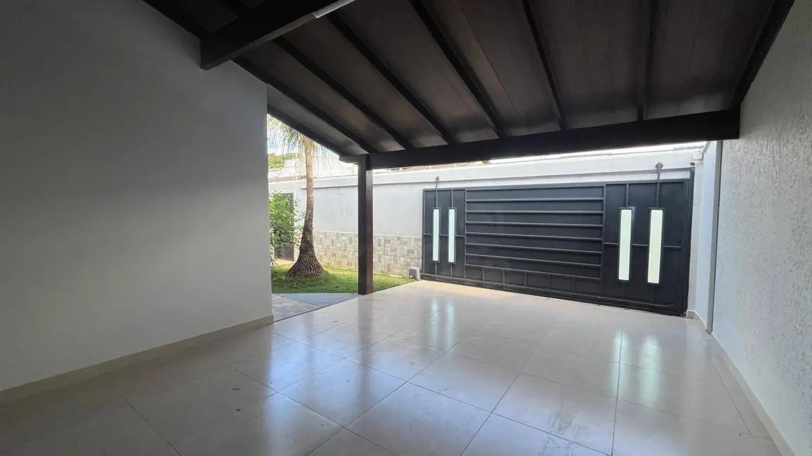 Casa com 3 quartos à venda, 300m2 em Parque dos Pirineus, Anapolis - GO - imagem 2 Foto 2 de Casa com 3 quartos à venda, 300m2 em Parque dos Pirineus, Anapolis - GO