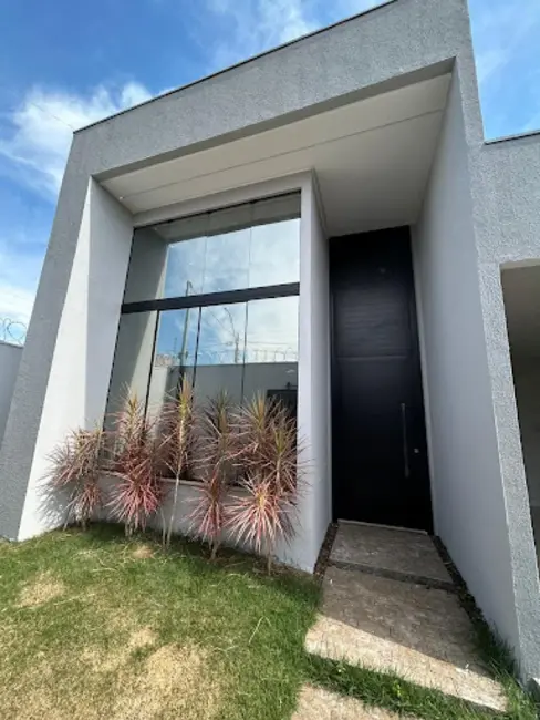 Foto 2 de Casa com 3 quartos à venda, 300m2 em Residencial Cerejeiras, Anapolis - GO