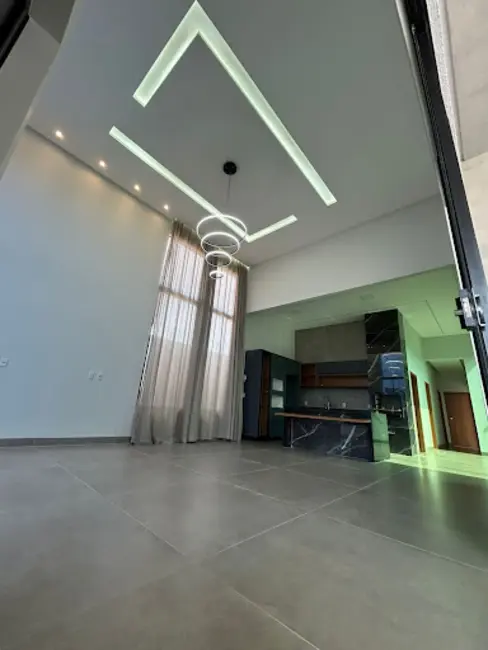 Foto 3 de Casa com 3 quartos à venda, 300m2 em Residencial Cerejeiras, Anapolis - GO