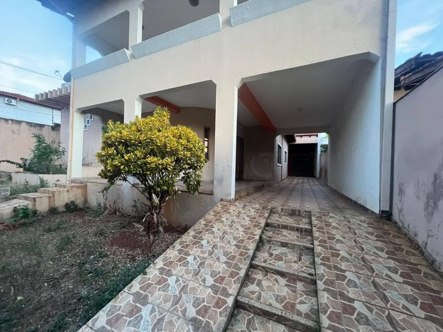 Foto 3 de Casa com 3 quartos à venda, 400m2 em Anápolis City, Anapolis - GO