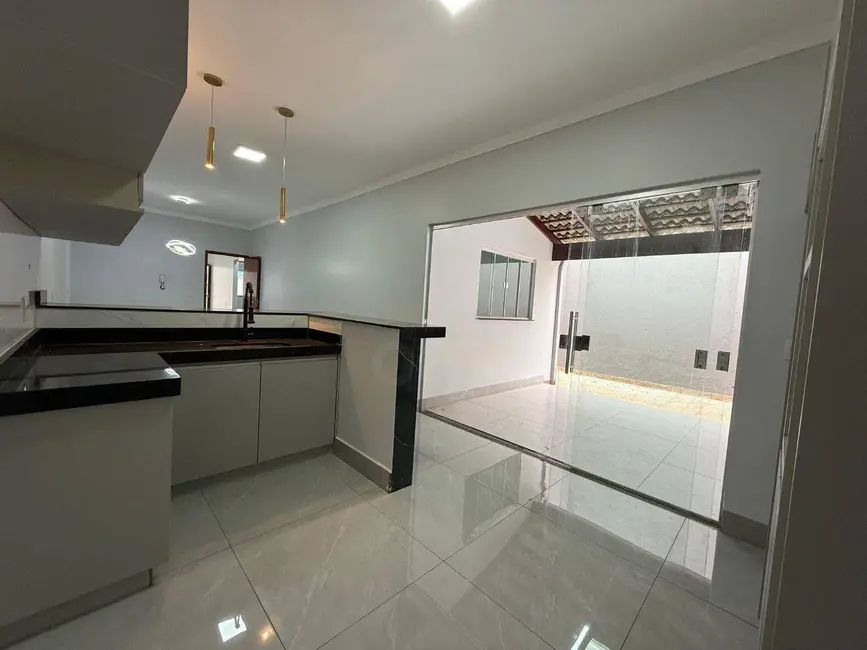 Casa com 3 quartos à venda, 200m2 em Anapolis - GO - imagem 5 Foto 5 de Casa com 3 quartos à venda, 200m2 em Anapolis - GO