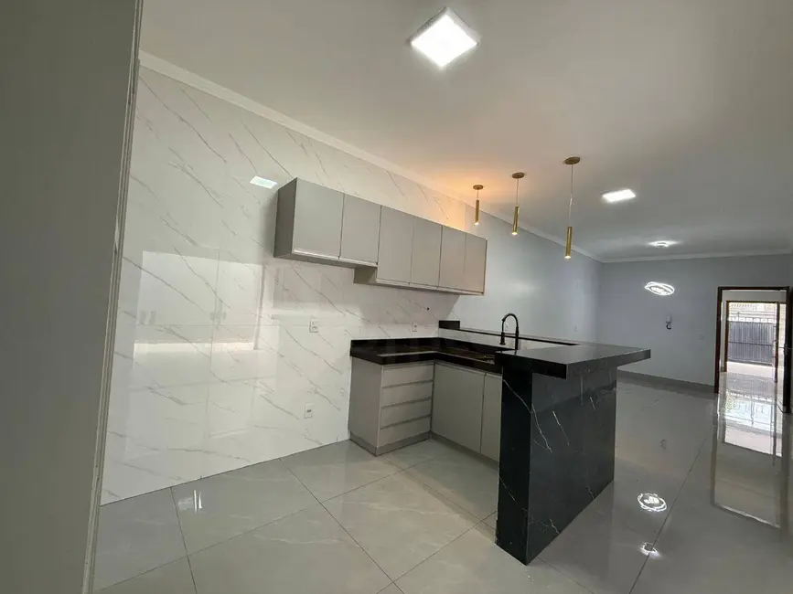 Casa com 3 quartos à venda, 200m2 em Anapolis - GO - imagem 4 Foto 4 de Casa com 3 quartos à venda, 200m2 em Anapolis - GO