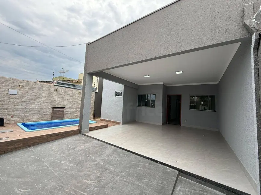 Casa com 3 quartos à venda, 200m2 em Anapolis - GO - imagem 1 Foto 1 de Casa com 3 quartos à venda, 200m2 em Anapolis - GO