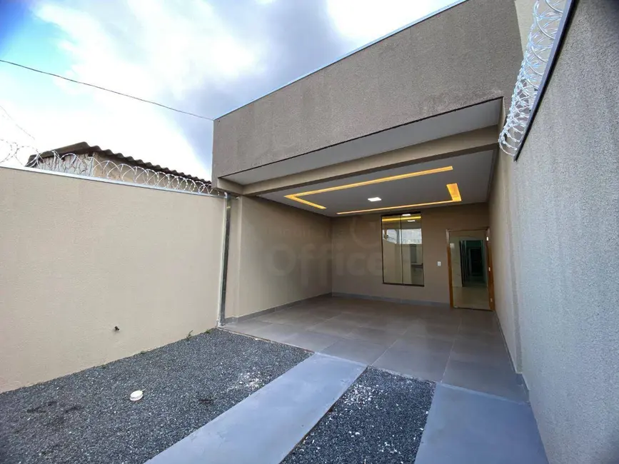 Casa com 3 quartos à venda, 150m2 em Vila Operária, Anapolis - GO - imagem 1 Foto 1 de Casa com 3 quartos à venda, 150m2 em Vila Operária, Anapolis - GO