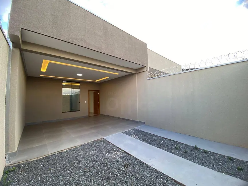 Casa com 3 quartos à venda, 150m2 em Vila Operária, Anapolis - GO - imagem 2 Foto 2 de Casa com 3 quartos à venda, 150m2 em Vila Operária, Anapolis - GO