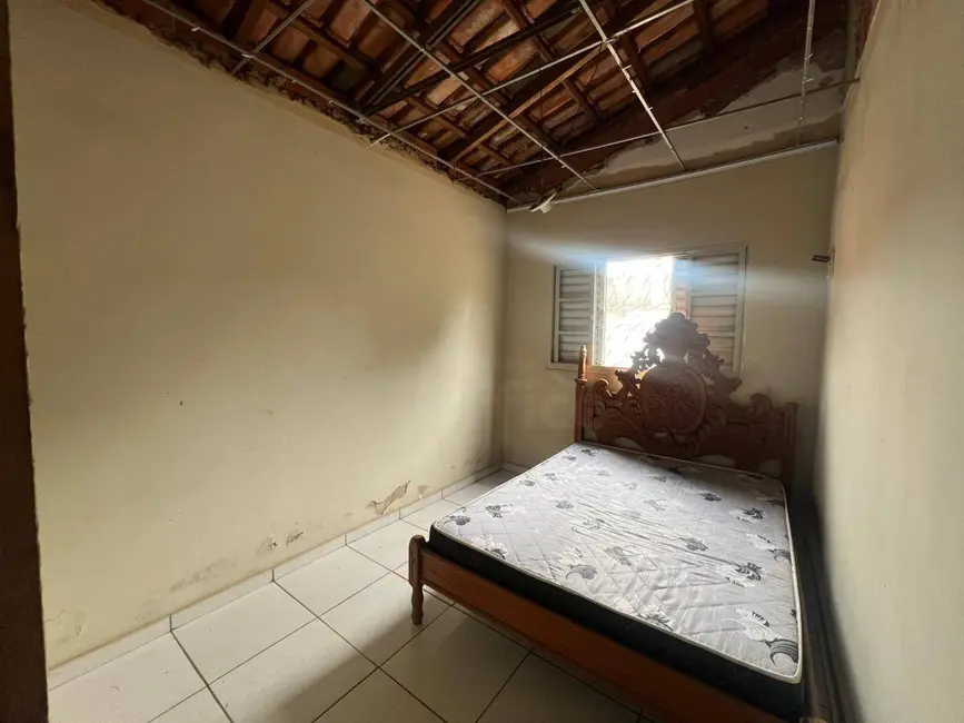 Casa com 3 quartos à venda, 250m2 em Conjunto Habitacional Filostro Machado Carneiro, Anapolis - GO - imagem 5 Foto 5 de Casa com 3 quartos à venda, 250m2 em Conjunto Habitacional Filostro Machado Carneiro, Anapolis - GO