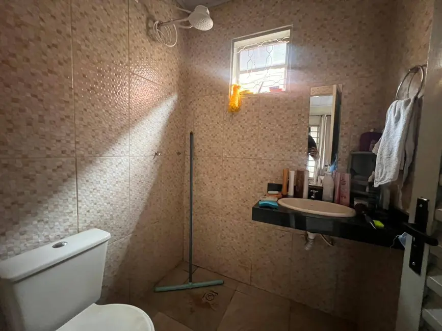 Casa com 3 quartos à venda, 250m2 em Conjunto Habitacional Filostro Machado Carneiro, Anapolis - GO - imagem 7 Foto 7 de Casa com 3 quartos à venda, 250m2 em Conjunto Habitacional Filostro Machado Carneiro, Anapolis - GO