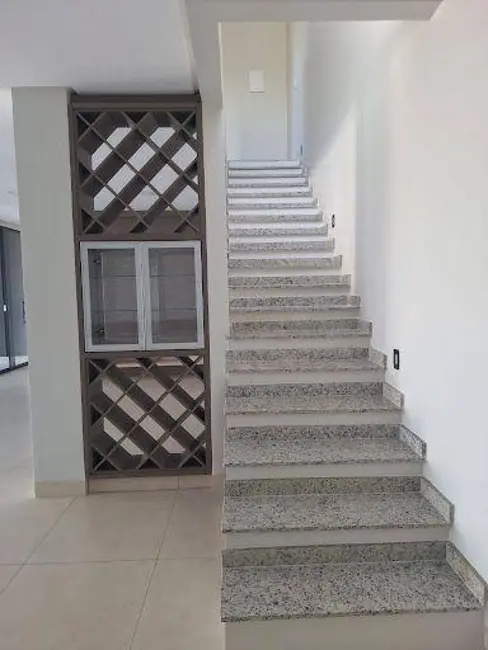 Sobrado com 3 quartos à venda, 240m2 em Alto da Bela Vista, Anapolis - GO - imagem 7 Foto 7 de Sobrado com 3 quartos à venda, 240m2 em Alto da Bela Vista, Anapolis - GO