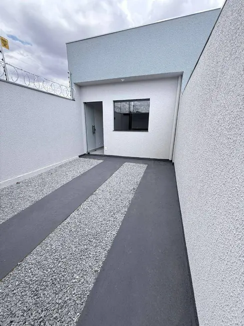 Foto 1 de Casa com 2 quartos à venda, 84m2 em Jardim Luzitano, Anapolis - GO