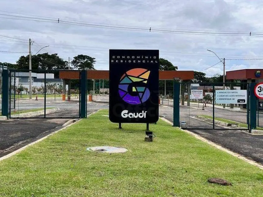 Foto 1 de Terreno / Lote à venda, 360m2 em Anapolis - GO