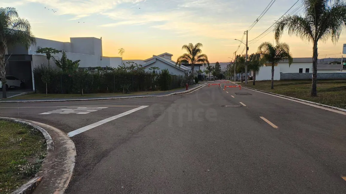 Foto 2 de Terreno / Lote à venda, 360m2 em Anapolis - GO