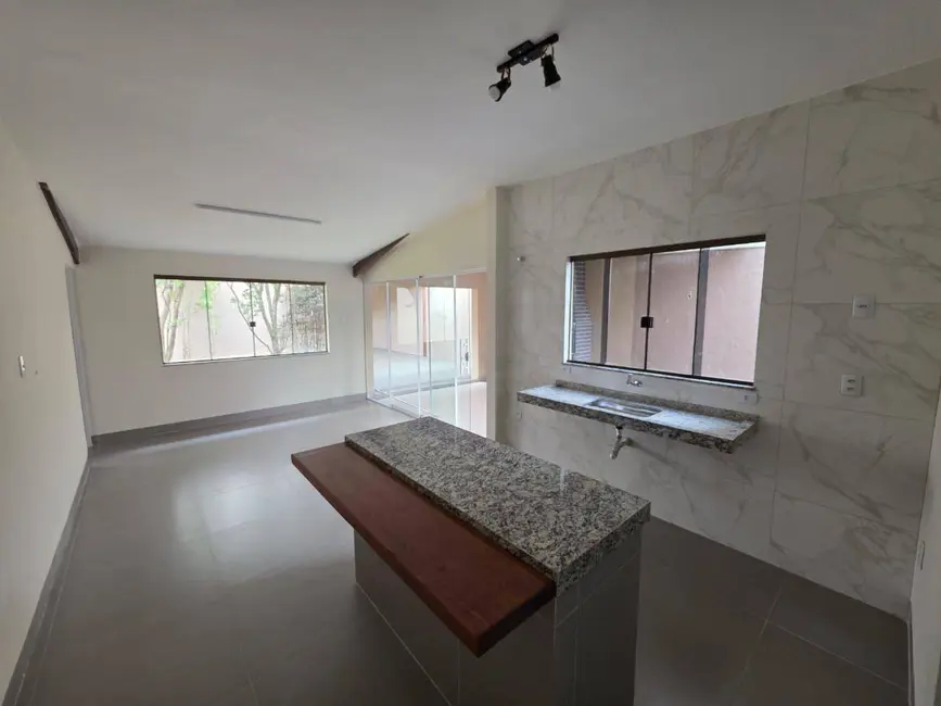 Casa com 3 quartos à venda, 300m2 em Parque Brasília 2ª Etapa, Anapolis - GO - imagem 5 Foto 5 de Casa com 3 quartos à venda, 300m2 em Parque Brasília 2ª Etapa, Anapolis - GO