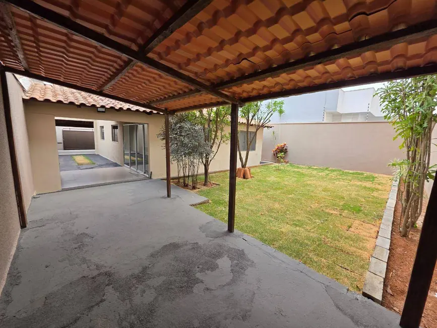 Casa com 3 quartos à venda, 300m2 em Parque Brasília 2ª Etapa, Anapolis - GO - imagem 1 Foto 1 de Casa com 3 quartos à venda, 300m2 em Parque Brasília 2ª Etapa, Anapolis - GO