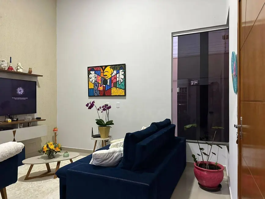 Casa com 3 quartos à venda, 200m2 em Setor Santa Clara, Anapolis - GO - imagem 1 Foto 1 de Casa com 3 quartos à venda, 200m2 em Setor Santa Clara, Anapolis - GO