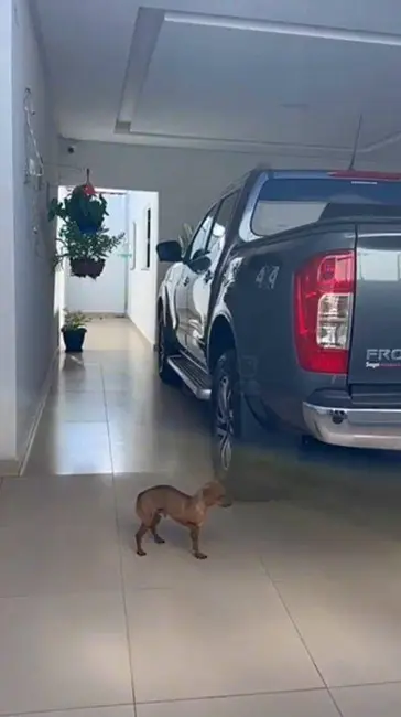 Casa com 3 quartos à venda, 200m2 em Setor Santa Clara, Anapolis - GO - imagem 3 Foto 3 de Casa com 3 quartos à venda, 200m2 em Setor Santa Clara, Anapolis - GO