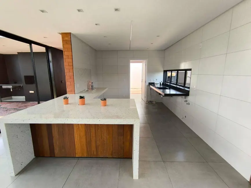 Foto 4 de Casa de Condomínio com 3 quartos à venda, 427m2 em Anapolis - GO