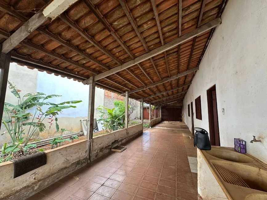 Loja à venda, 500m2 em Santo André, Anapolis - GO - imagem 4 Foto 4 de Loja à venda, 500m2 em Santo André, Anapolis - GO