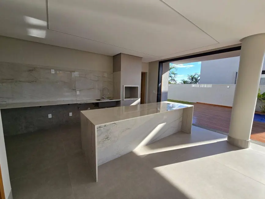 Foto 2 de Sobrado com 4 quartos à venda, 485m2 em Anapolis - GO