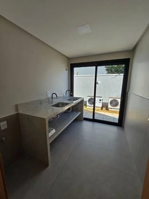 Foto 8 de Sobrado com 4 quartos à venda, 485m2 em Anapolis - GO