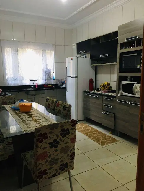 Casa com 3 quartos à venda, 200m2 em Residencial Aldeia dos Sonhos, Anapolis - GO - imagem 2 Foto 2 de Casa com 3 quartos à venda, 200m2 em Residencial Aldeia dos Sonhos, Anapolis - GO