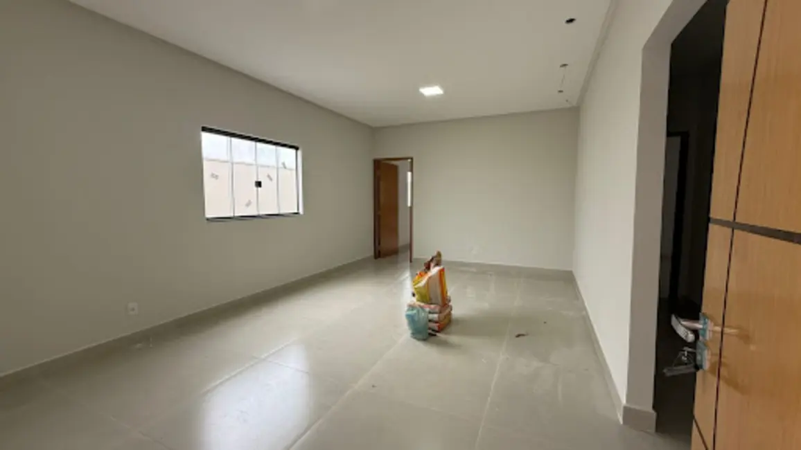 Casa com 3 quartos à venda, 300m2 em Residencial Ildefonso Limírio, Anapolis - GO - imagem 4 Foto 4 de Casa com 3 quartos à venda, 300m2 em Residencial Ildefonso Limírio, Anapolis - GO