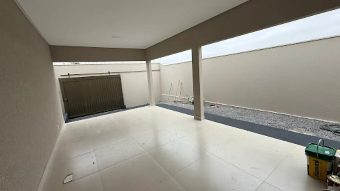 Casa com 3 quartos à venda, 300m2 em Residencial Ildefonso Limírio, Anapolis - GO - imagem 2 Foto 2 de Casa com 3 quartos à venda, 300m2 em Residencial Ildefonso Limírio, Anapolis - GO