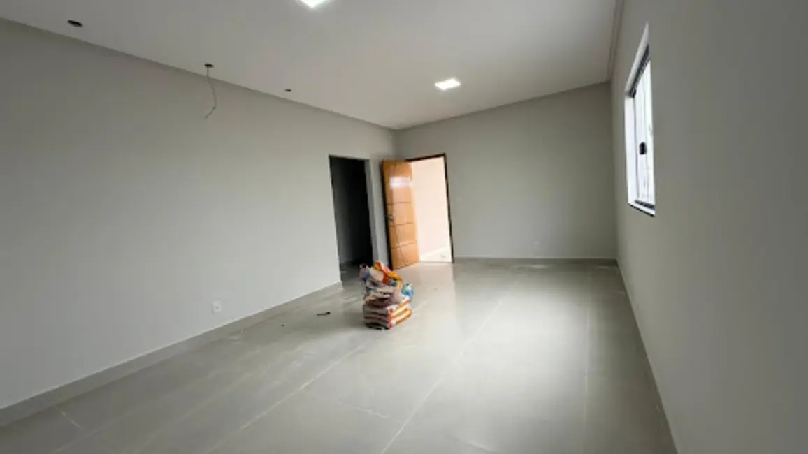 Casa com 3 quartos à venda, 300m2 em Residencial Ildefonso Limírio, Anapolis - GO - imagem 6 Foto 6 de Casa com 3 quartos à venda, 300m2 em Residencial Ildefonso Limírio, Anapolis - GO