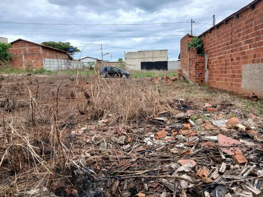 Foto 5 de Terreno / Lote à venda, 200m2 em Petrolina De Goias - GO