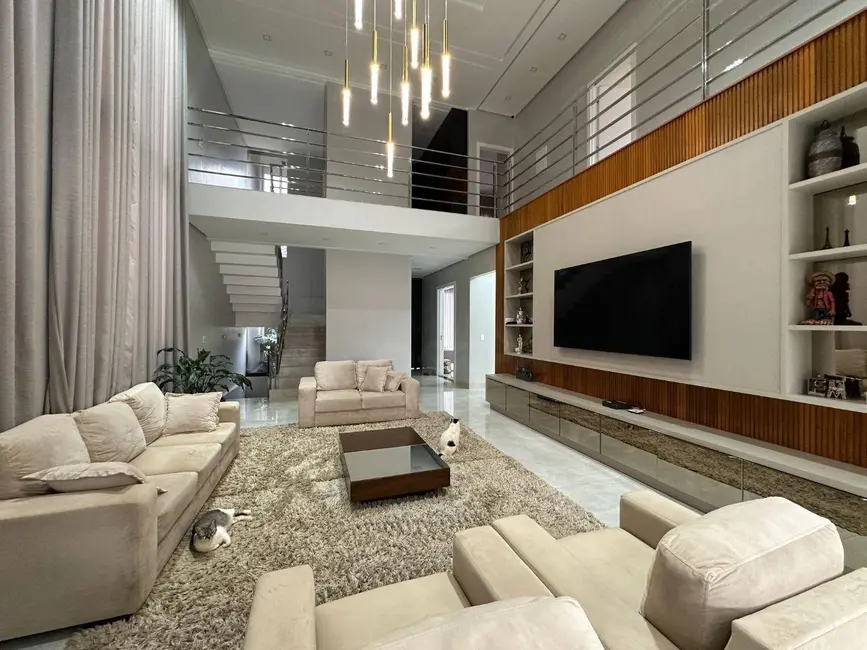 Foto 1 de Sobrado com 5 quartos à venda, 490m2 em Residencial Anaville, Anapolis - GO