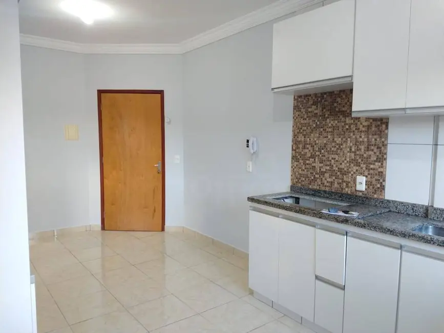 Foto 2 de Apartamento com 2 quartos à venda, 60m2 em Vila Jaiara, Anapolis - GO
