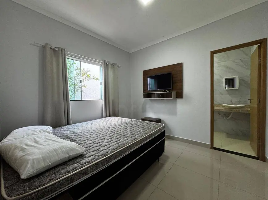 Casa com 3 quartos à venda, 150m2 em Recanto do Sol, Anapolis - GO - imagem 2 Foto 2 de Casa com 3 quartos à venda, 150m2 em Recanto do Sol, Anapolis - GO
