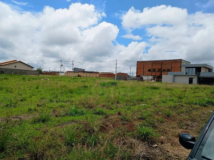 Foto 2 de Terreno / Lote à venda, 300m2 em Anapolis - GO