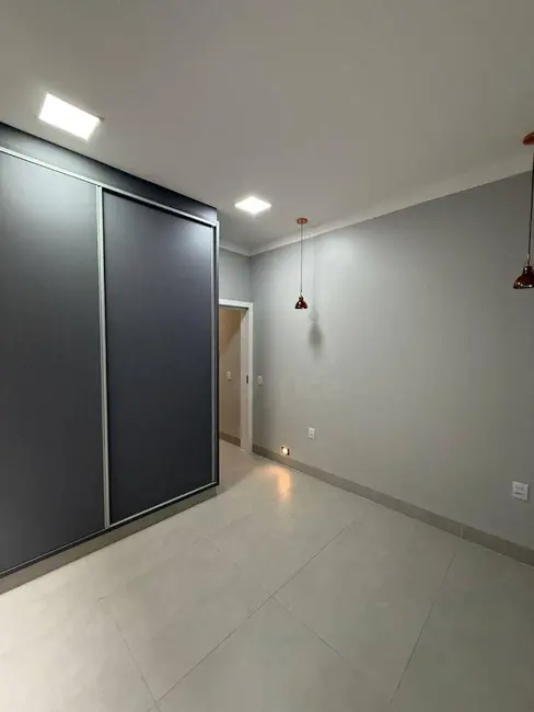 Foto 9 de Casa com 3 quartos à venda, 150m2 em Anapolis - GO