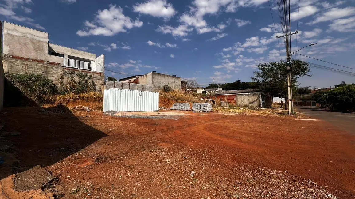 Foto 2 de Terreno / Lote à venda, 400m2 em Residencial do Trabalhador, Anapolis - GO