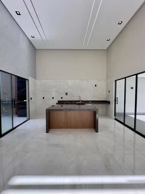 Foto 8 de Casa com 3 quartos à venda, 225m2 em Anápolis City, Anapolis - GO