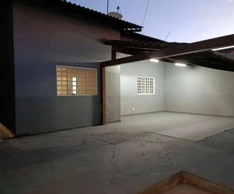 Casa com 3 quartos à venda, 250m2 em Setor Industrial Aeroporto, Anapolis - GO - imagem 8 Foto 8 de Casa com 3 quartos à venda, 250m2 em Setor Industrial Aeroporto, Anapolis - GO