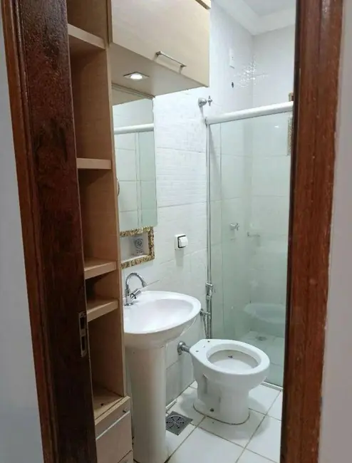 Casa com 3 quartos à venda, 250m2 em Setor Industrial Aeroporto, Anapolis - GO - imagem 6 Foto 6 de Casa com 3 quartos à venda, 250m2 em Setor Industrial Aeroporto, Anapolis - GO