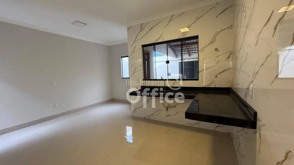 Foto 2 de Casa com 2 quartos à venda, 100m2 em Anapolis - GO