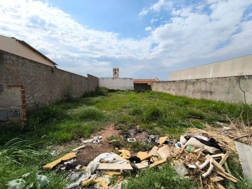 Foto 2 de Terreno / Lote à venda, 300m2 em Jardim dos Ipês, Anapolis - GO