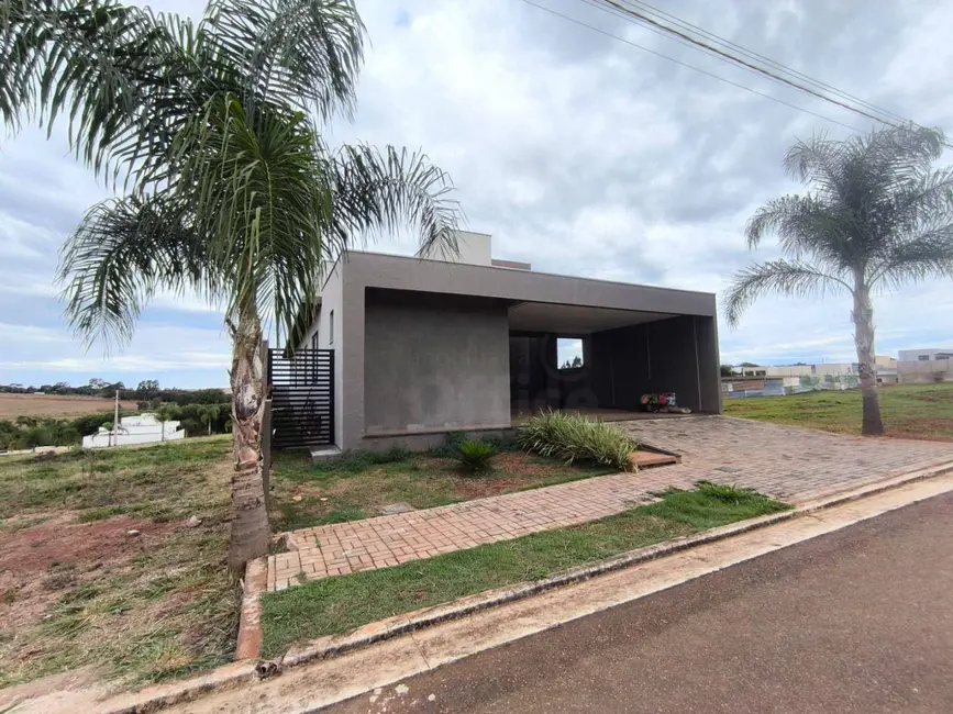 Foto 1 de Casa de Condomínio com 3 quartos à venda, 360m2 em Anapolis - GO