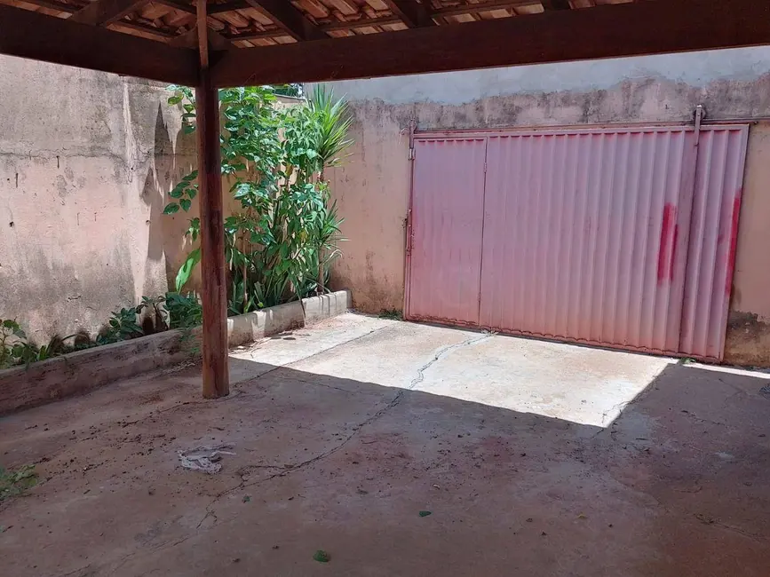 Casa com 3 quartos à venda, 300m2 em Parque Brasília 2ª Etapa, Anapolis - GO - imagem 2 Foto 2 de Casa com 3 quartos à venda, 300m2 em Parque Brasília 2ª Etapa, Anapolis - GO