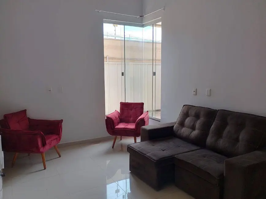 Foto 1 de Casa com 3 quartos à venda, 180m2 em Setor Santa Clara, Anapolis - GO