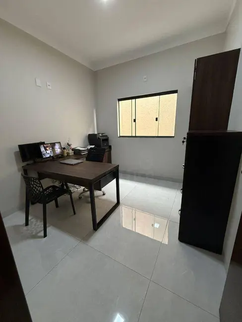 Sobrado com 3 quartos à venda, 150m2 em Jardim Ana Paula, Anapolis - GO - imagem 5 Foto 5 de Sobrado com 3 quartos à venda, 150m2 em Jardim Ana Paula, Anapolis - GO