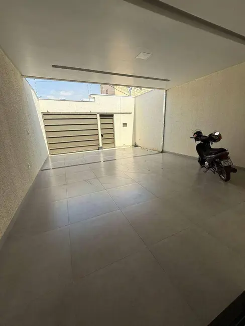 Sobrado com 3 quartos à venda, 150m2 em Jardim Ana Paula, Anapolis - GO - imagem 2 Foto 2 de Sobrado com 3 quartos à venda, 150m2 em Jardim Ana Paula, Anapolis - GO