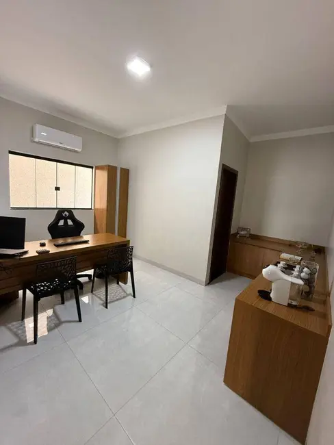 Sobrado com 3 quartos à venda, 150m2 em Jardim Ana Paula, Anapolis - GO - imagem 6 Foto 6 de Sobrado com 3 quartos à venda, 150m2 em Jardim Ana Paula, Anapolis - GO