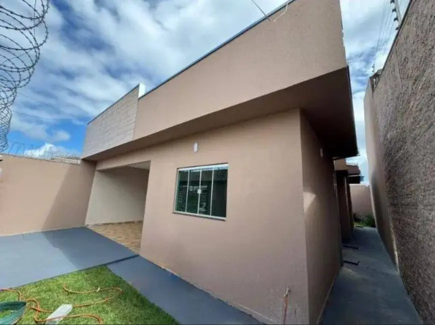 Foto 2 de Casa com 3 quartos à venda, 200m2 em Loteamento Residencial Verona, Anapolis - GO