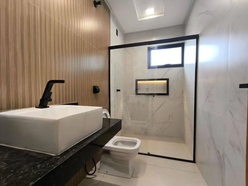 Casa com 3 quartos à venda, 225m2 em São Lourenço, Anapolis - GO - imagem 8 Foto 8 de Casa com 3 quartos à venda, 225m2 em São Lourenço, Anapolis - GO