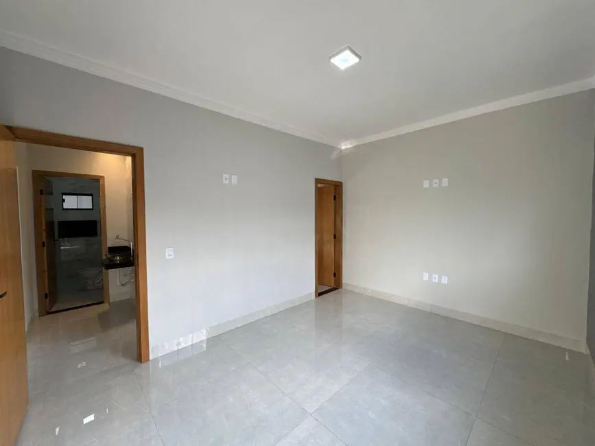 Foto 9 de Casa com 3 quartos à venda, 199m2 em Residencial Ildefonso Limírio, Anapolis - GO