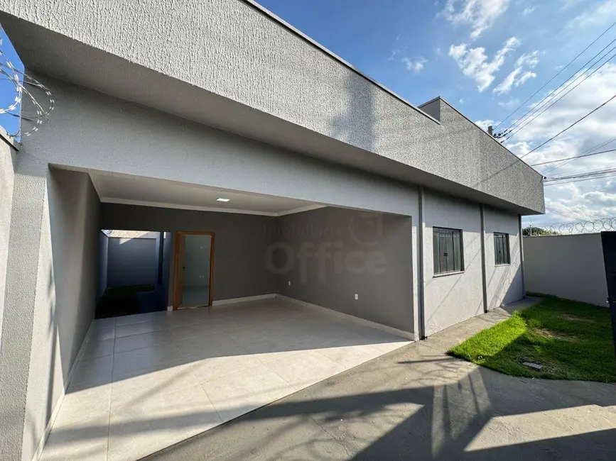 Foto 1 de Casa com 3 quartos à venda, 199m2 em Residencial Ildefonso Limírio, Anapolis - GO