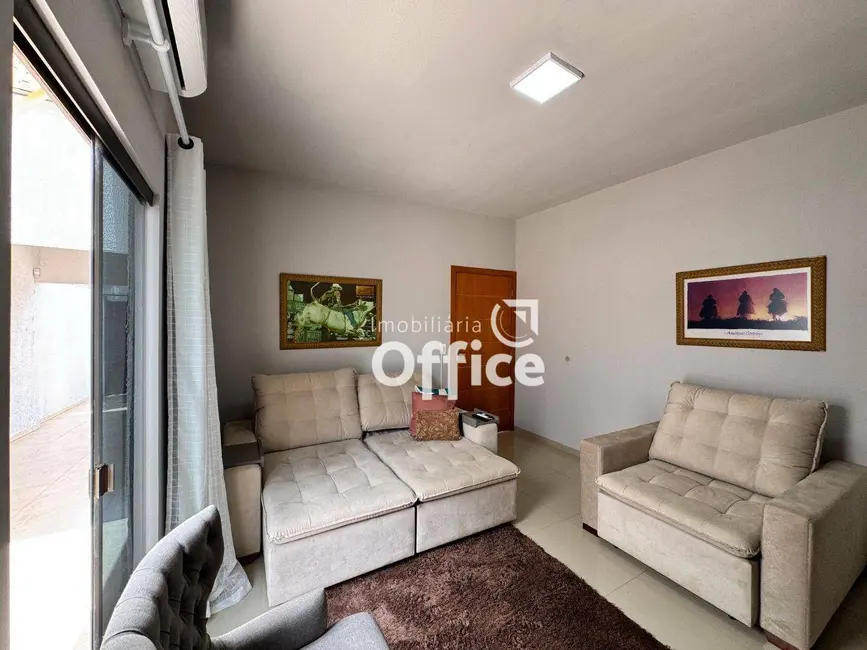 Foto 5 de Casa com 3 quartos à venda e para alugar, 360m2 em Anápolis City, Anapolis - GO